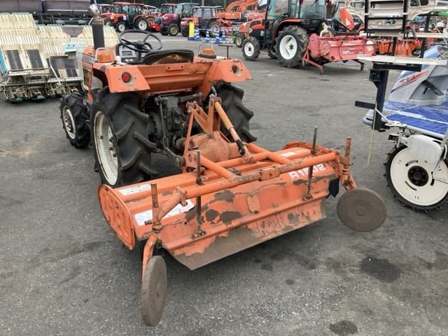 Tractor — Auction (lot 8451-1065)