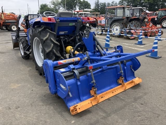 Tractor — Auction (lot 8451-1070)