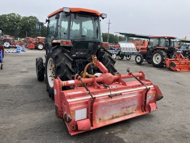 Tractor — Auction (lot 8451-1072)