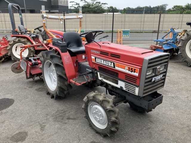 Tractor — Auction (lot 8451-1073)