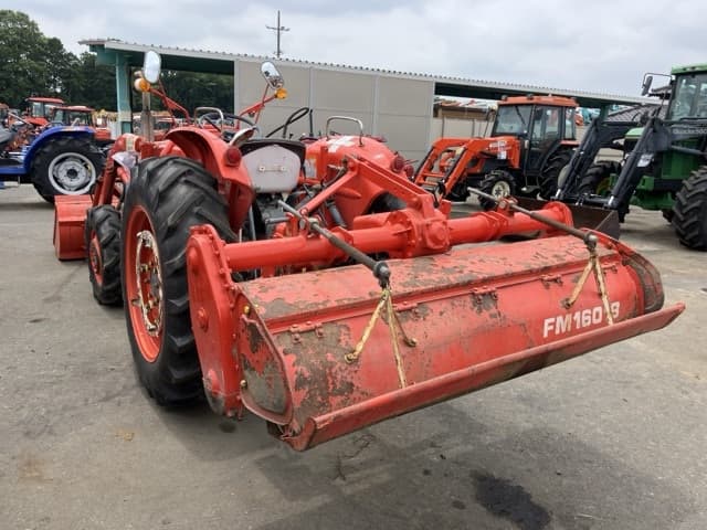 Tractor — Auction (lot 8451-1074)