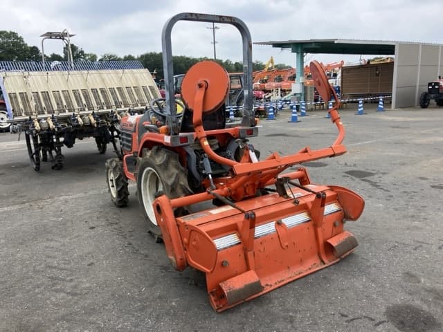 Tractor — Auction (lot 8451-1078)