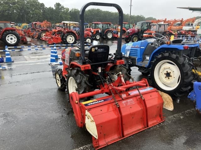 Tractor — Auction (lot 8451-1079)