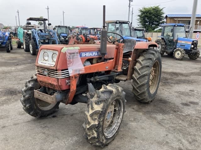 Tractor — Auction (lot 8451-1085)