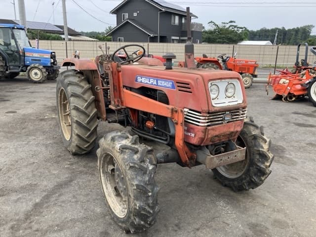 Tractor — Auction (lot 8451-1085)