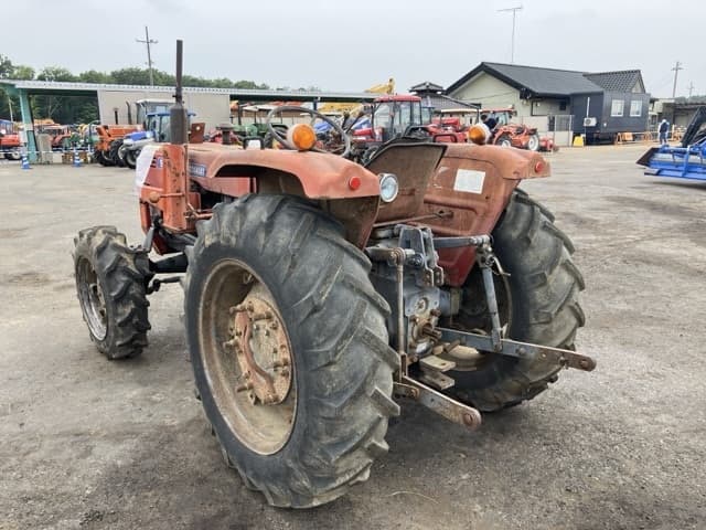 Tractor — Auction (lot 8451-1085)