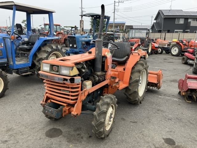 Tractor — Auction (lot 8451-1089)