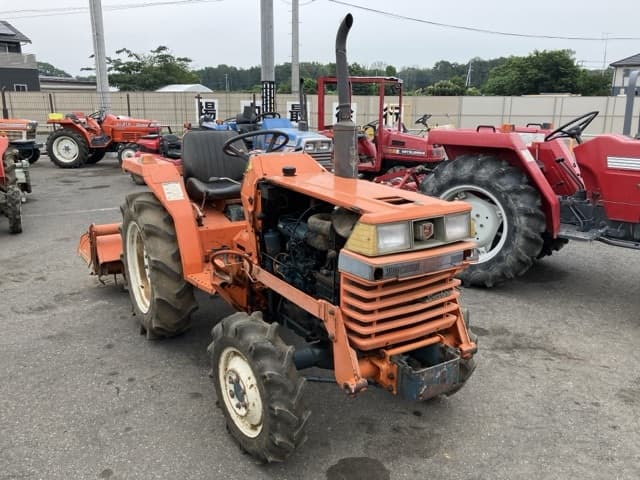 Tractor — Auction (lot 8451-1089)