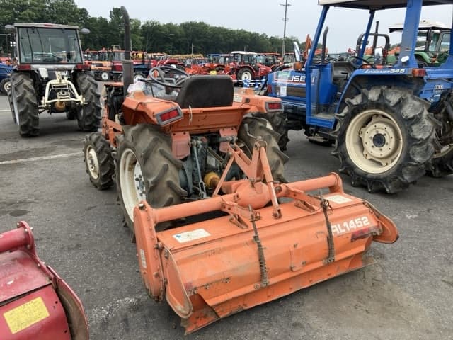 Tractor — Auction (lot 8451-1089)