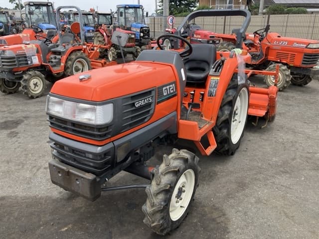Tractor — Auction (lot 8451-1097)