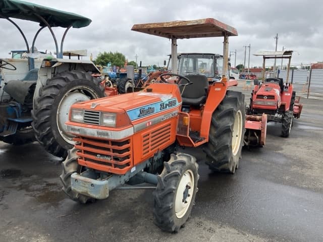 Tractor — Auction (lot 8451-1099)