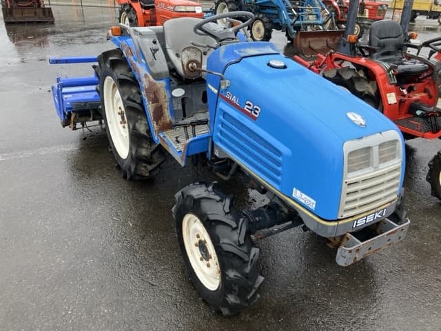 Tractor — Auction (lot 8451-1102)