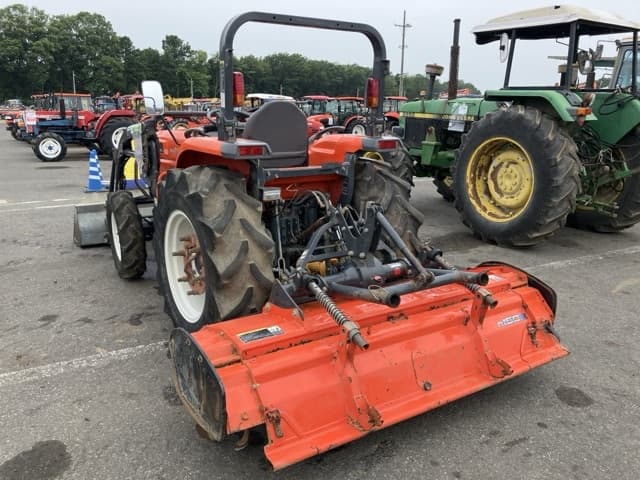 Tractor — Auction (lot 8451-1103)