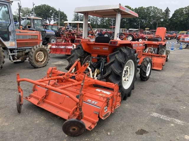 Tractor — Auction (lot 8451-1104)