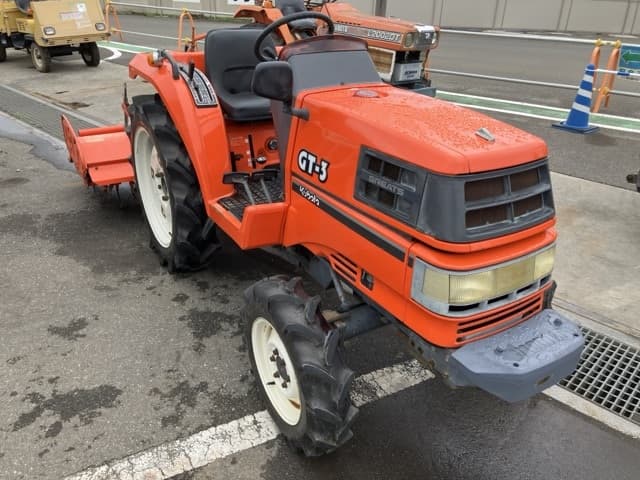 Tractor — Auction (lot 8451-1108)