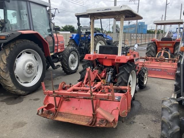 Tractor — Auction (lot 8451-1109)