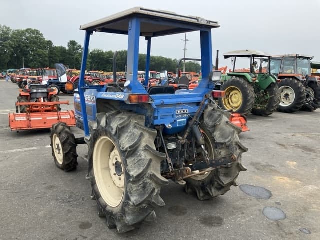 Tractor — Auction (lot 8451-1111)