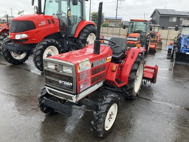 Tractor — Auction (lot 8451-1113)