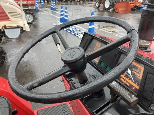 Tractor — Auction (lot 8451-1113)
