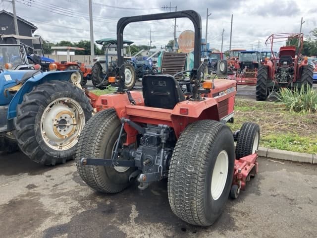 Tractor — Auction (lot 8451-1117)