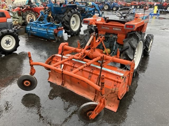 Tractor — Auction (lot 8451-1119)