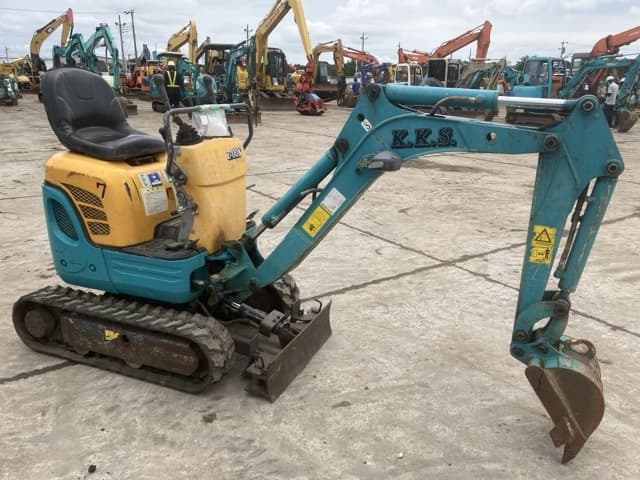 MINI EXCAVATOR — Auction (lot 8451-112)