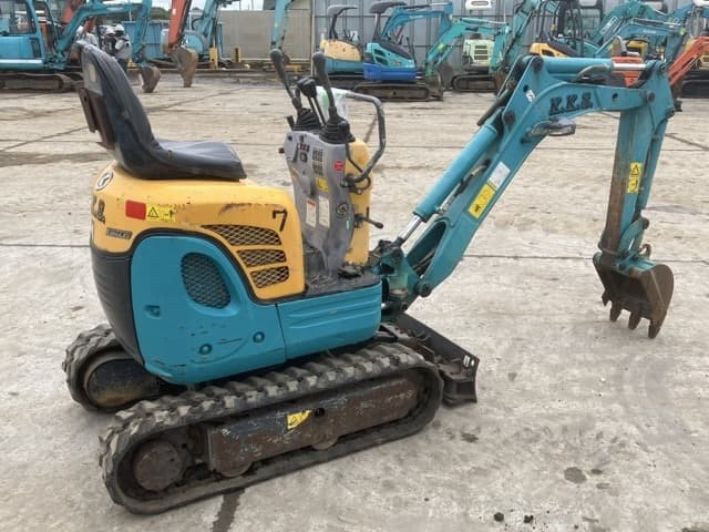 MINI EXCAVATOR — Auction (lot 8451-112)