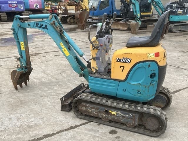 MINI EXCAVATOR — Auction (lot 8451-112)