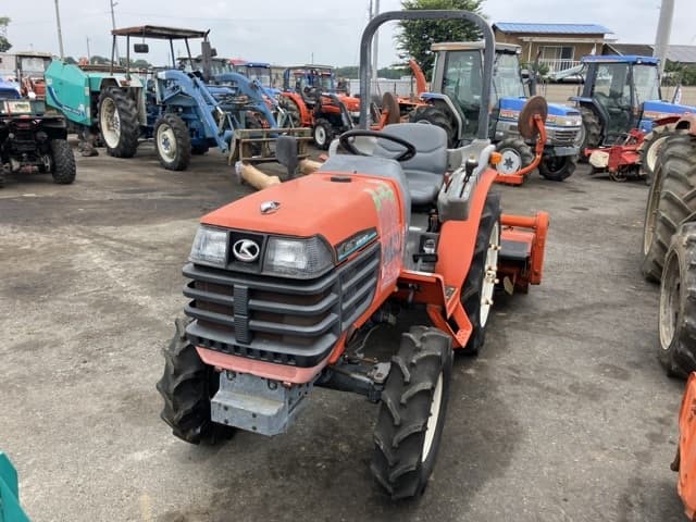 Tractor — Auction (lot 8451-1120)