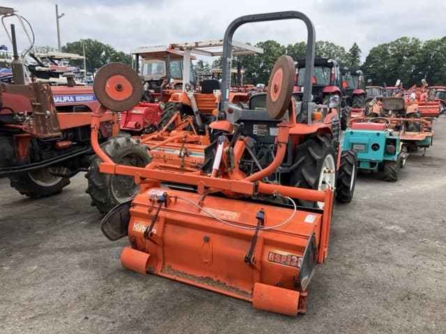 Tractor — Auction (lot 8451-1120)