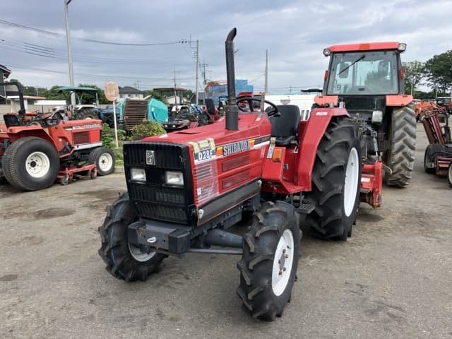 Tractor — Auction (lot 8451-1124)