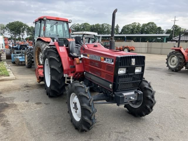 Tractor — Auction (lot 8451-1124)