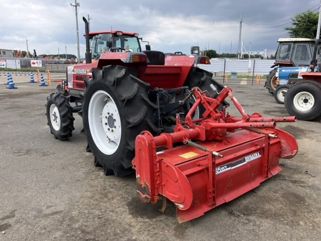 Tractor — Auction (lot 8451-1124)