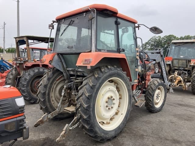 Tractor — Auction (lot 8451-1125)