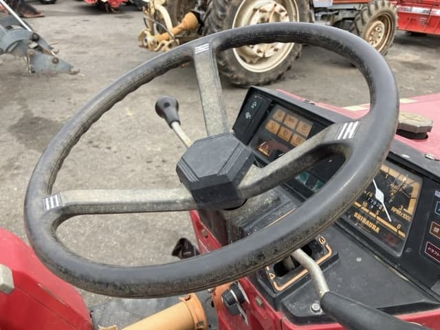 Tractor — Auction (lot 8451-1127)