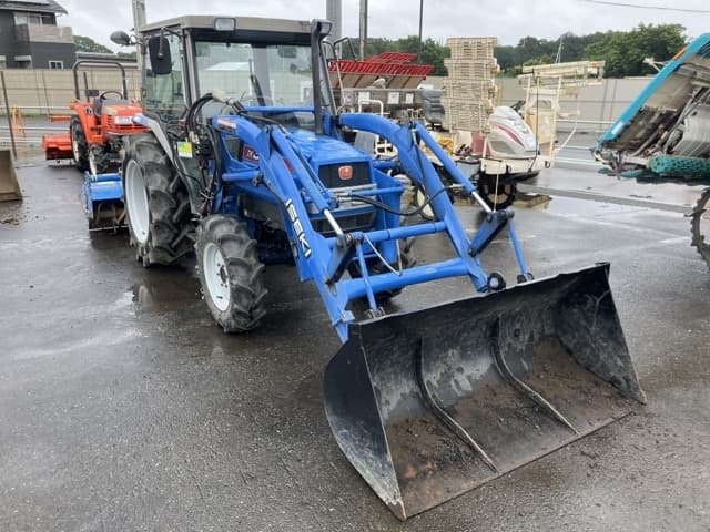 Tractor — Auction (lot 8451-1128)