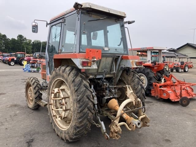 Tractor — Auction (lot 8451-1129)