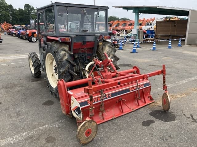 Tractor — Auction (lot 8451-1130)