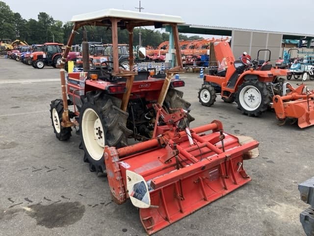Tractor — Auction (lot 8451-1132)