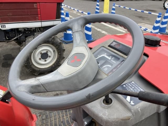 Tractor — Auction (lot 8451-1133)