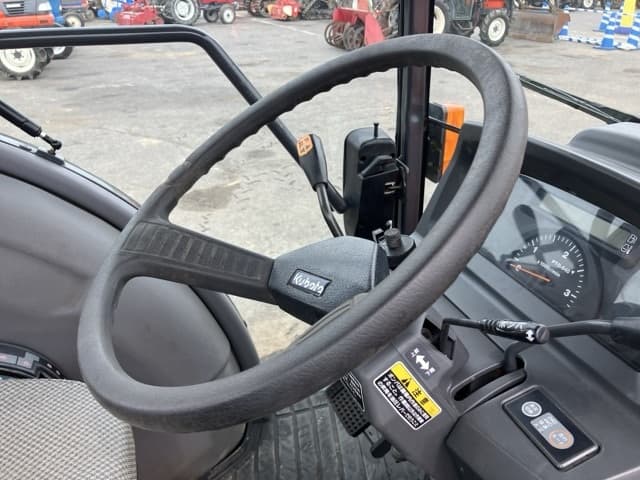 Tractor — Auction (lot 8451-1136)