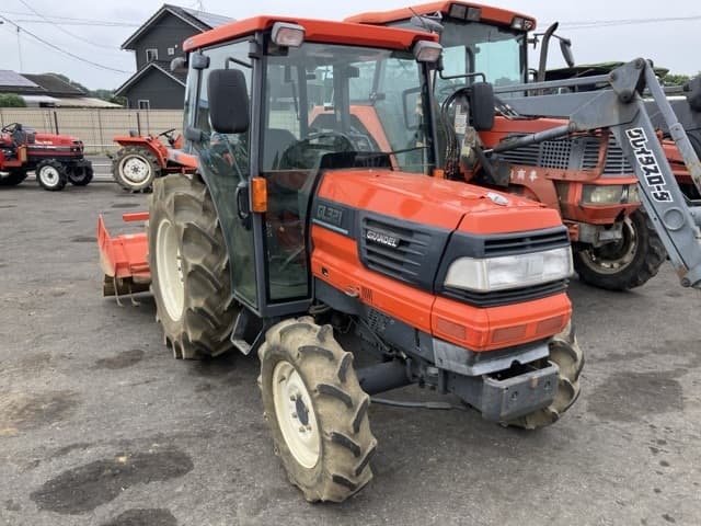 Tractor — Auction (lot 8451-1137)