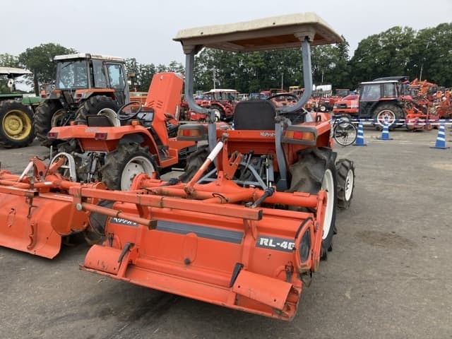 Tractor — Auction (lot 8451-1138)