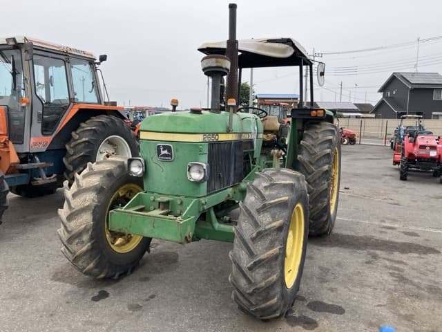 Tractor — Auction (lot 8451-1139)