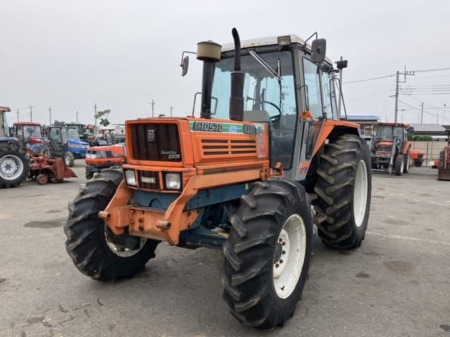 Tractor — Auction (lot 8451-1140)
