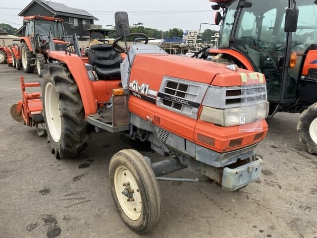 Tractor — Auction (lot 8451-1148)