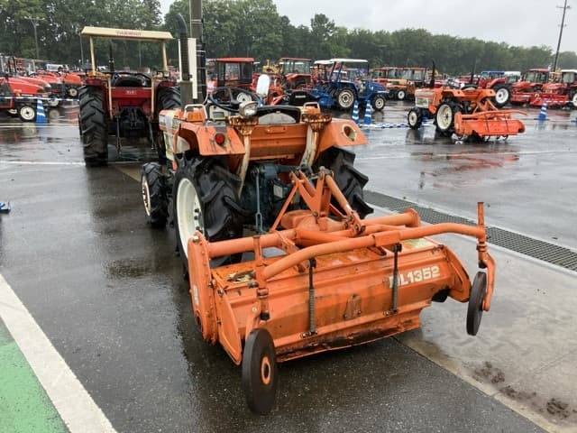 Tractor — Auction (lot 8451-1149)