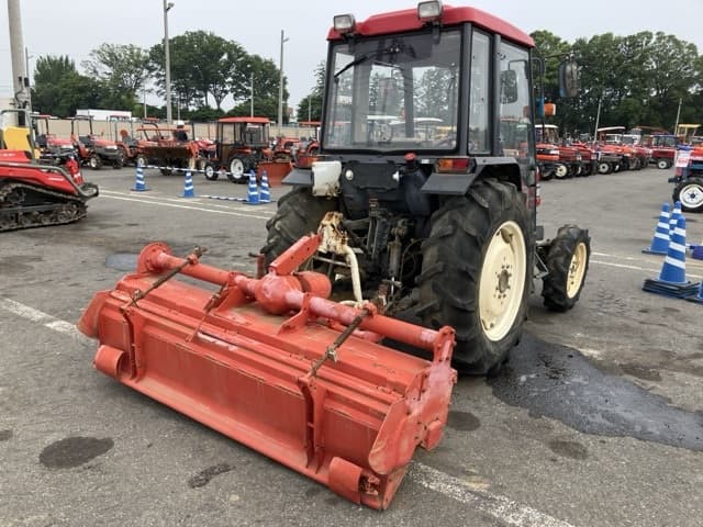 Tractor — Auction (lot 8451-1150)