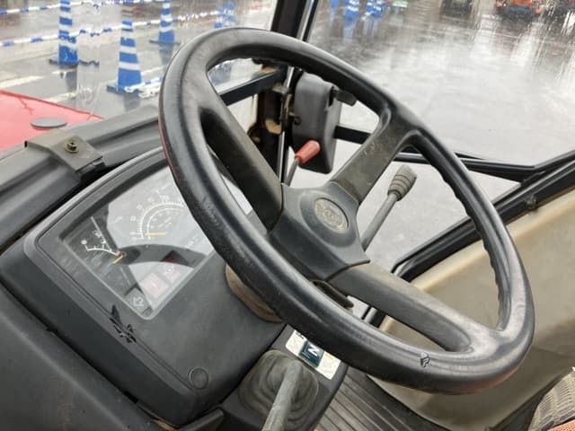 Tractor — Auction (lot 8451-1150)