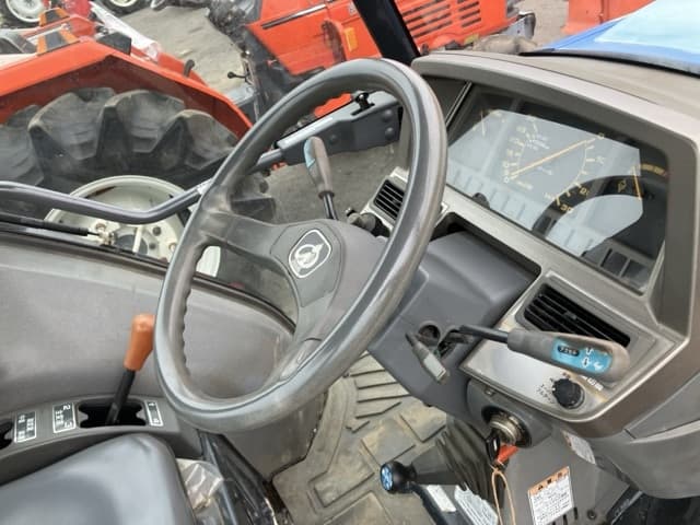 Tractor — Auction (lot 8451-1156)